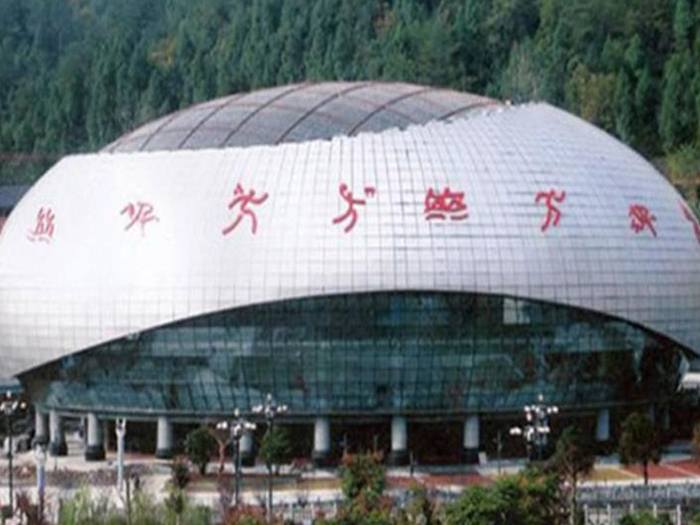 三河体育中心球形网架加工安装